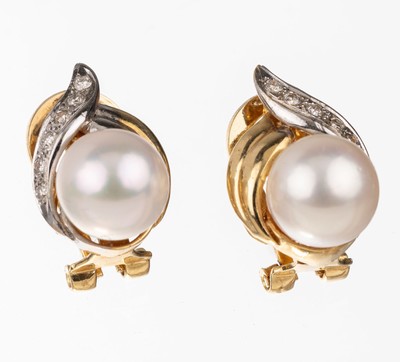 Paar 14 kt Gold Akoyazuchtperlen Brillant Ohrstecker, GG/WG 585/000, l.rosef. Perle, D. ca. 8 mm, in WG gefasste 12 Brillanten zus.ca. 0.20 ct ...
