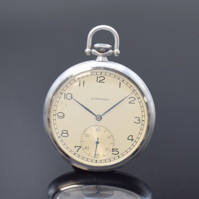 LONGINES Frackuhr in Stahl Kaliber 37.9, Schweiz um 1942, 3-teil. Gehäuse, Boden und Glasrand aufgedr., silb. Zifferbl. m. arab. Zahlen, gebl. ...