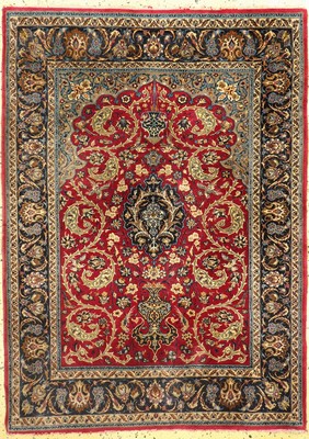 Esfahan fein, Persien, ca. 50 Jahre, Korkwolle mit und auf Seide, ca. 159 x 107 cm,Reinigungsbedürftig, EHZ: 2, Fransen verfärbt