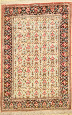 Ghom Seide fein Persien, signiert(Sadeghzadeh), ca. 50 Jahre, reine Naturseide, ca. 154 x 102 cm, ca. 1,0 Mio. Kn/qm, EHZ: 1-2, leicht verfärbt
