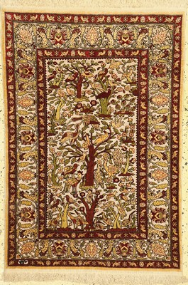 Hereke Seide fein, signiert, Türkei, um 1960, reine Naturseide, metallbroschiert, ca. 107 x 75 cm, EHZ: 1