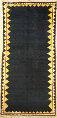 Gabbeh Bachtiar, Persien, um 1930/1940, Wolle auf Baumwolle, ca. 247 x 121 cm, EHZ: 2