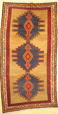 Kelim alt, Persien, Malayer Region, um 1940/1950, Wolle auf Baumwolle, ca. 290 x 150 cm, EHZ: 1-2