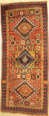 Kurdischer Dorfteppich, Persien, um 1900, Wolle auf Wolle, ca. 305 x 135 cm, EHZ: 2-3, (Oxidierte Stellen)