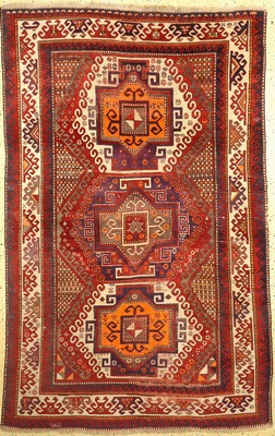 Kazak alt, Kaukasus, um 1920, Wolle auf Wolle, ca. 270 x 170 cm, EHZ: 3-4