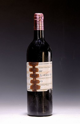 1 Flasche 1978 Chateau Larmande, Saint Emilion, ca. 750ml, 12% Vol., Etikett lädiert und beschmutzt, Into Neck
