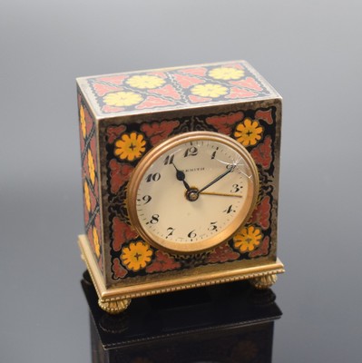 ZENITH kleiner Reisewecker im vergoldeten Gehäuse mit Email-Einlagen, Schweiz um 1920, 4-seitig polychrom floral emailliertes Geh. auf 4 Füßen, ...