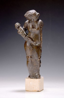 Richard Heß, 1937-2017, Frau mit Kind, Bronze von 1985, sign. und num. 5/5, H. ca. 23.5cm