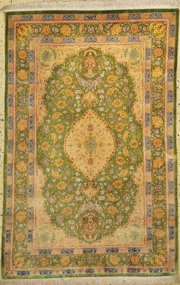 Ghom Seide fein, signiert, Persien, ca. 50 Jahre, reine Naturseide, ca. 151 x 100 cm, ca.1,0 Mio. Kn/qm, gereinigt, EHZ: 1-2.