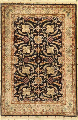 Hereke Seide fein signiert, Türkei, ca. 50 Jahre, reine Naturseide, ca. 93 x 62 cm, EHZ: 1-2