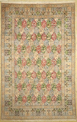 Nain fein(9 La), Persien, um 1960, Korkwolle mit Seide, ca. 315 x 205 cm, ca. 500.000 Kn/qm, gereinigt, EHZ: 1-2