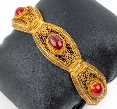 Karneol-Armband, Silber verg., China 1950erJahre, 5 längliche Glieder mit ovalen Karneol -Cabochons, L. ca. 18 cm, Kastenschloss mit ...