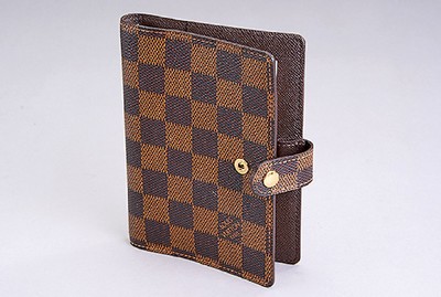 LOUIS VUITTON Agenda Damier Ebene Canvas, dunkelbraunes Kalbslederinnenfutter, Druckknopfverschluss, Ringbuch mit 6-fach Lochung, 3 ...