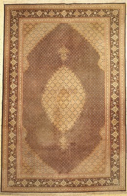 Täbriz fein(50 Raj), Persien, um 1960, Korkwolle mit Seide, ca. 298 x 198 cm, verblasst, EHZ: 2