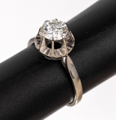 18 kt Gold Brillant-Ring, WG 750/000, Brillant ca. 1.01 ct (grav.) feines Weiß/vvs, RW 56.5, ca. 3.5 g
