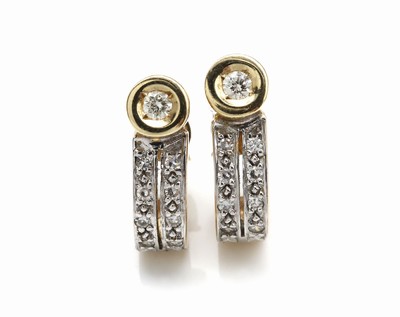 Paar 14 kt Gold Diamant Ohrstecker, GG/WG 585/000, bes. mit 2 Brillanten und 16 8/8- Diamanten zus. ca. 0.50 ct Weiß/si, ca. 4.4 g,L. ca. 1.5 cm