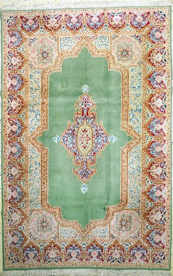 Kerman, Persien, ca. 50 Jahre, Wolle auf Baumwolle, ca. 288 x 189 cm, EHZ: 2, Flecken