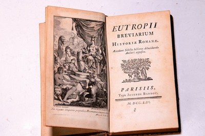 Eutropius: Breviarium Historiae Romanae, Paris, Joseph Barbou 1754, 221 S., Titelkupfer, illustrierte Titel der Kapitel, geprägter Ledereinband, ...