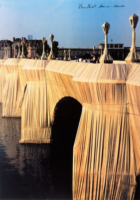 Christo, 1935-2020, "The Pont Neuf Wrapped, Paris", Offset auf Karton, handsigniert, ca. 84 x 64 cm