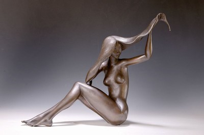 Sergio Capellini, geb. 1942, Bronzeskulptur: "Gabriella", entstanden 1989 in Castell d' Azzano, Verona, H.ca. 41cm, B. 50cm, ...