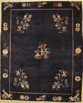 Antiker Peking, China, um 1900, Wolle auf Baumwolle, ca. 344 x 280 cm, EHZ: 2, (alte Restaurierungen).