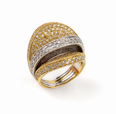 18 kt Gold Brillant-Ring, GG/WG 750/000, fächerartiger, hoher Aufbau, 40 Brillanten zus. ca. 3.0 ct Weiß-get. Weiß/vs-si (3 St. fehlen), ca. 18.4 ...