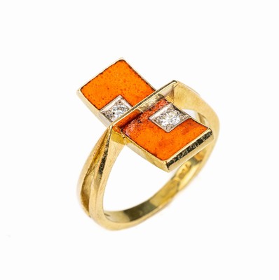 18 kt Gold Brillant-Ring, GG 750/000, außergewöhnliche Gestaltung, konkaver Ringkopfmit helloranger Schaumkoralle, 2 Brillanten zus. ca. 0.14 ct ...