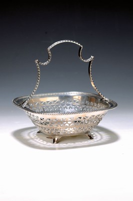 Korbschale, Sheffield wohl 1912, Sterlingsilber, Wandung in Durchbrucharbeit, geschweifter Henkel, H. 16cm, 300g