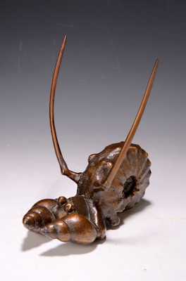 Gernot Rumpf, geb. 1941 Kaiserslautern, Schneckenhaus mit Fühlern, Bronze, signiert und num. 7/25, H. ca. 23.5cm