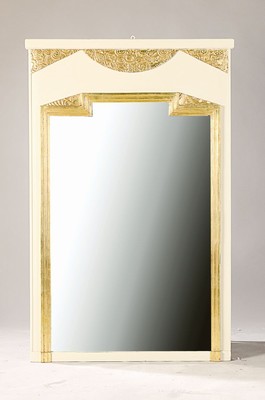 Spiegel, Art-Deco, Frankreich, 30er Jahre, facettiertes Spiegelglas, gold und weiß gefaßt, ca. 131 x 85 cm, EZ 2