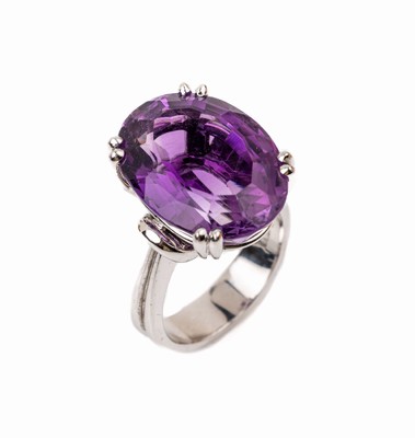 14 kt Gold Amethyst Ring, WG 585/000, deutsche Arbeit der 1960er Jahre, Amethyst im Ceylonschliff ca. 15.4 x 20 mm, Meistermarke WB, total ca. 14.3 ...