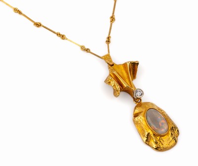 14 kt Gold Designer Collier, in der Art vonLapponia gearbeitet, Meistermarke ungedeutet, 1 Opal-Cabochon ca. 3.80 ct, 1 Brillant in WG gefasst ca. ...
