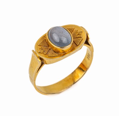 14 kt Gold Ring mit Granulaten, deutsch 1930erJahre, GG 585/000, Granulate geometrisch angeordnet, mittig 1 Sternsaphir ca. 2.0 ct, ca. 5.0 g, RW 60