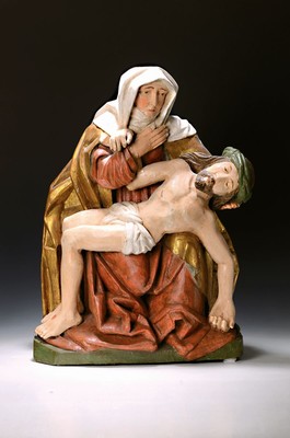 Pieta, süddeutsch, 19.Jh., Vollholz rückseitig gehöhlt, geschnitzt, gefasst und vergoldet, Alterssp., Trocknungsriss, l. Fassungsschäden, H. 68 cm