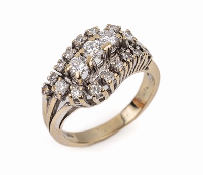 14 kt Gold Brillant-Ring, WG 585/000, 11 8/8-Diamanten und 8 Brillanten zus. ca. 0.75 ct Weiß/si, total ca. 6.3 g, RW 57