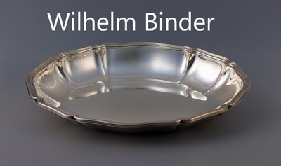 Anbietschale, 835er Silber, deutsch um 1950, oval, geschwungene Gestaltung, ca. 29.5 x 23.5 cm, ca. 355 g, Hersteller Wilhelm Binder