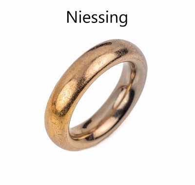 18 kt Gold NIESSING Ring, RoseG und Graugold 750/000, jeweils hälftig, RW 52, ca. 16.5 g, Tragespuren