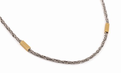 14 kt Gold Collier, WG/GG 585/000, rechteckige GG Zwischenglieder, strukt., L. ca. 80 cm, Federringschließe, ca. 14.9 g