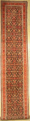Karabagh alt, Kaukasus, um 1930, Wolle auf Wolle, ca. 508 x 102 cm, EHZ: 2-3