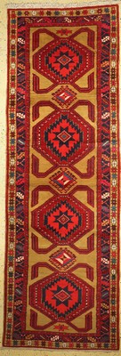 Meschgin alt, Persien, ca. 60 Jahre, Wolle auf Baumwolle, ca. 390 x 135 cm, EHZ: 2
