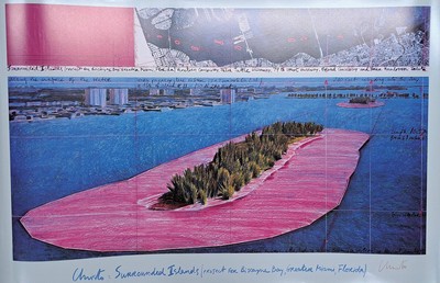 Christo geb. 1935, "Surroundet Islands", Kunstdruck 1982, handsign., offsetlitho auf dünnem Karton, 99x63,5 cm, knick am oberen Rand