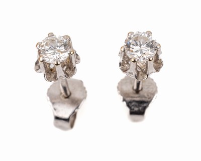 Paar 14 kt Gold Brillant-Ohrringe, WG 585/000, 2 Brillanten zus. ca. 0.40 ct Weiß/si, ca. 1.6 g