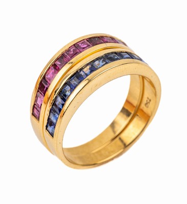 Konvolut 2 18 kt Gold Farbstein-Ringe, GG 750/000, Rubin- und Saphirkarrees zus. ca. 1.20 ct, ca. 9.2 g, RW 59