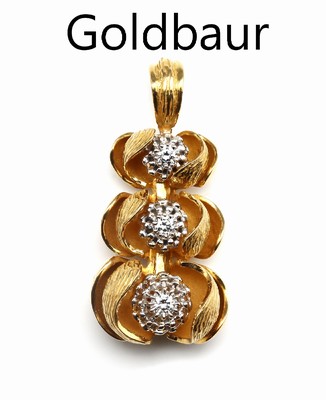 18 kt Gold Brillant-Clipanhänger, GG 750/000, 3 Brillanten zus. ca. 0.32 ct feines Weiß/lupenrein, ausgefallen, klappbar, L. ca.4cm , ca. 19.9 g, ...