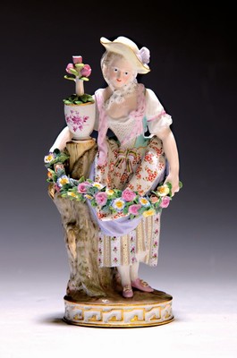 Porzellanfigur, Meissen, Entwurf Michel Victor Acier, um 1880/90, Gärtnerin mit Blumentopf und Blumengirlande, polychrom bemalt, Goldstaffage, ...