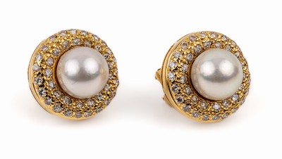 Paar 18 kt Gold Brillant Perl Ohrstecker, GG 750/000, 2 Zuchtperlen Durchm. ca. 7.9 mm, 78 Brillanten zus. ca. 0.40 ct feines Weiß- Weiß/si, ...