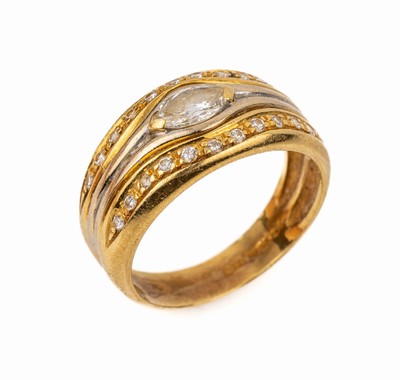 18 kt Gold Diamant-Ring, GG/WG 750/000, mittig Diamantnavette ca. 0.34 ct Weiß/si, umgeben von 22 Diamanten zus. ca. 0.20 ct Weiß/si, RW 55, ca. ...