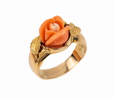 14 kt Gold Korallen-Ring, "Rose", GG 585/000, Koralle als vollplastische Rose, geschnitten und pol., Blatt- und Granulatverz., RW 63, ca. ...