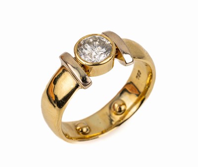 18 kt Gold Brillant-Ring, GG/WG 750/000, Brillant in Zargenfassung ca. 1.61 ct Weiß/p1,RW 63, mit 2 Verkleinerungsbeeren, ca. 16.2 g,mit Gutachten