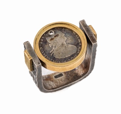 18 kt Gold und Silber Ring mit antiker Münze, GG 750/000 und 925er Silber, eingearbeitet antike Münze drehbar, RW 54